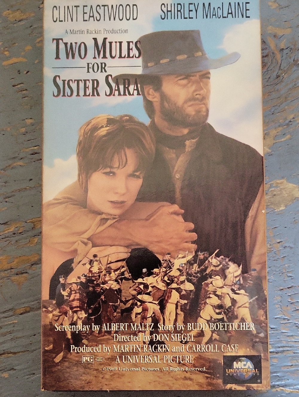 Two Mules for Sister Sara VHS Cover - Clint Eastwood Shirley MacLaine - Blue/Tan